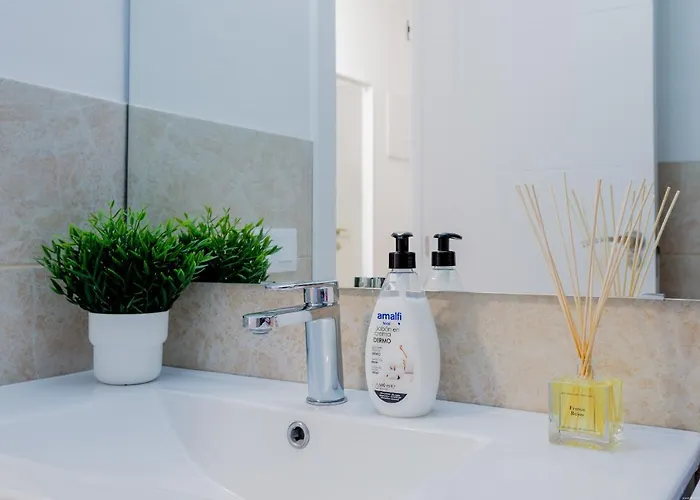 Bright & Stylish In Chipeque, Cristianos Apartment *