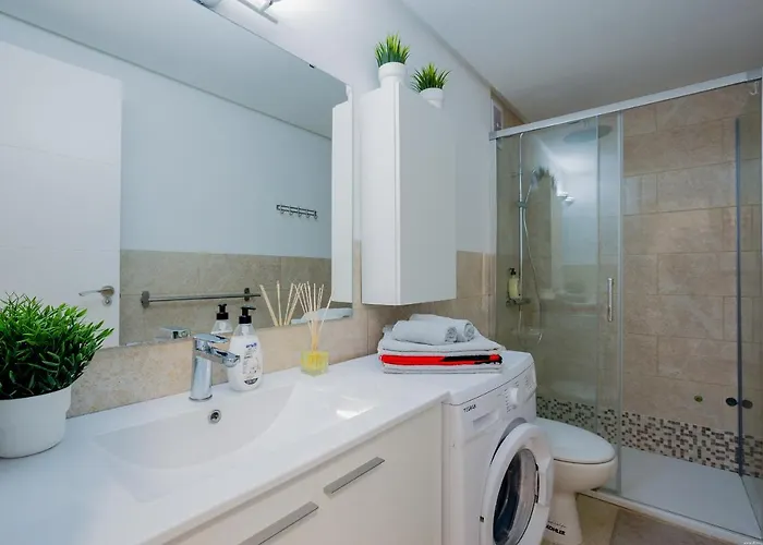 Bright & Stylish In Chipeque, Cristianos Apartmán *
